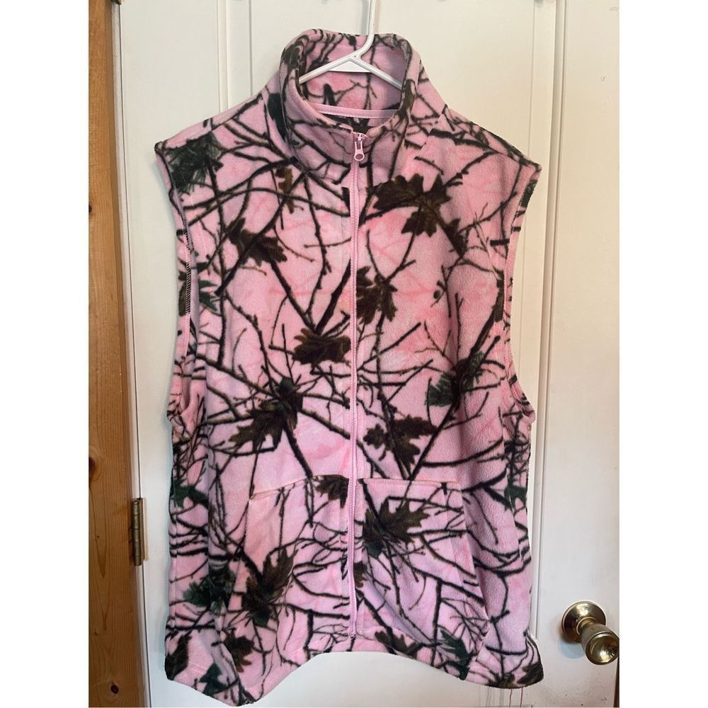 Trail Crest Outdoors women’s vest pink camouflage fleece zip up size L